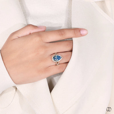 unique design ring split shank diamond ring
