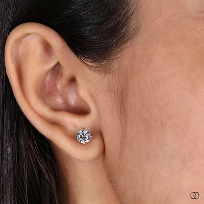 classic diamond earrings round stud design
