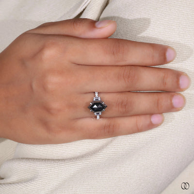 Side baguette Step Cut Hexagon Salt And Pepper Ring