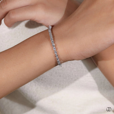 prong set oval diamond bracelet tennis design
