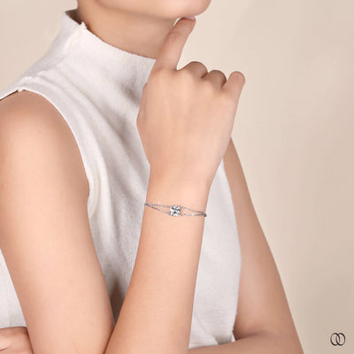 unique setting bracelet round diamond bracelet
