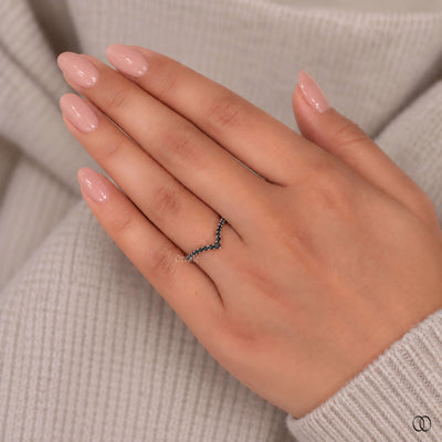 14k Gold Round Cut Curved Style Rose Gold Wedding Band