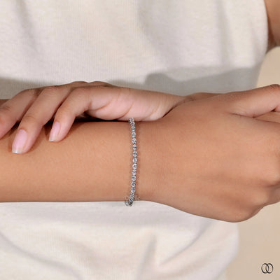 oval cut diamond tennis bracelet elegant style
