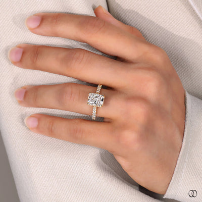 hidden halo ring radiant cut diamond setting
