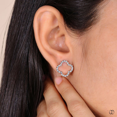 lab grown diamond earrings clover stud design
