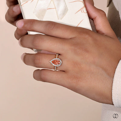 Unique design ring with elegant diamond detailing
