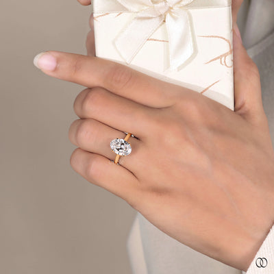 Clove prong set ring with a secure diamond setting