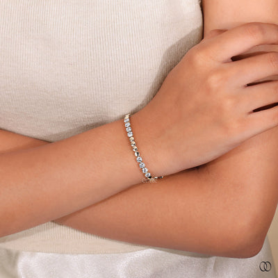 unique setting bracelet round diamond design
