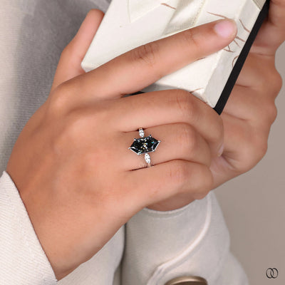 14K White Gold Marquise Outline Dutch Marquise Ring