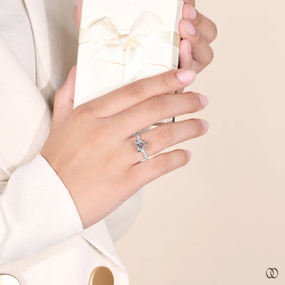 Heart Shape Diamond Engagement  Ring With Pave Band