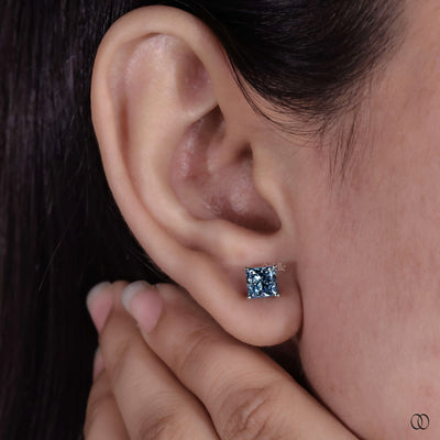 Handmade earrings with delicate craftsmanship and sparkling gemstones
