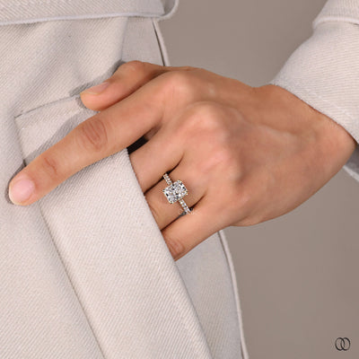 unique design ring cathedral diamond setting
