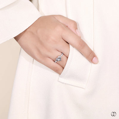 Heart Shape Diamond Engagement  Ring With Pave Band