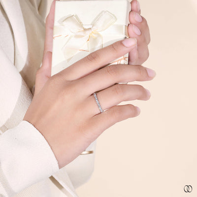 round diamond band prong setting white gold
