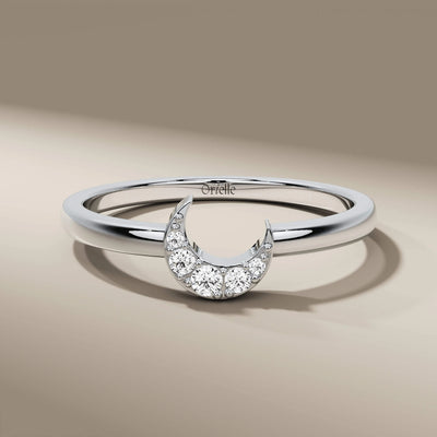 unique design round cut half moon yellow gold band
