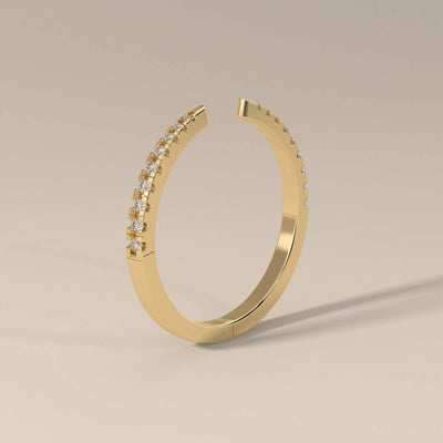 unique design yellow gold wedding band with open gap style
